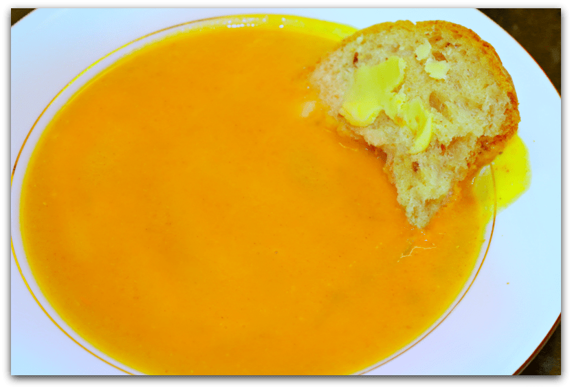 Curried carrot and orange soup